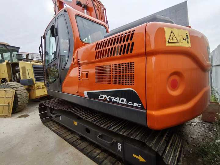 Used Digger DOOSAN DX140 Construction Machinery Construction Digger Used DOOSAN DX140 Cheap Excavator - מחפר סורק: תמונה 5 Used Digger DOOSAN DX140 Construction Machinery Construction Digger Used DOOSAN DX140 Cheap Excavator - מחפר סורק: תמונה 5