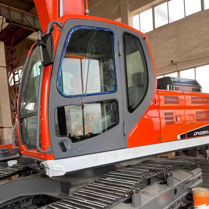 Used Digger DOOSAN DX260 Construction Machinery Construction Digger Used DOOSAN DX260 Cheap Excavator - מחפר סורק: תמונה 1 Used Digger DOOSAN DX260 Construction Machinery Construction Digger Used DOOSAN DX260 Cheap Excavator - מחפר סורק: תמונה 1