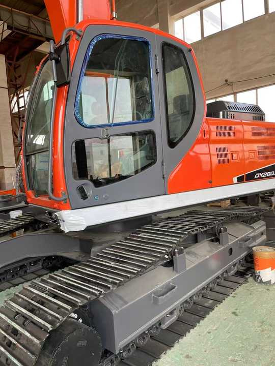 Used Digger DOOSAN DX260 Construction Machinery Construction Digger Used DOOSAN DX260 Cheap Excavator - מחפר סורק: תמונה 4 Used Digger DOOSAN DX260 Construction Machinery Construction Digger Used DOOSAN DX260 Cheap Excavator - מחפר סורק: תמונה 4