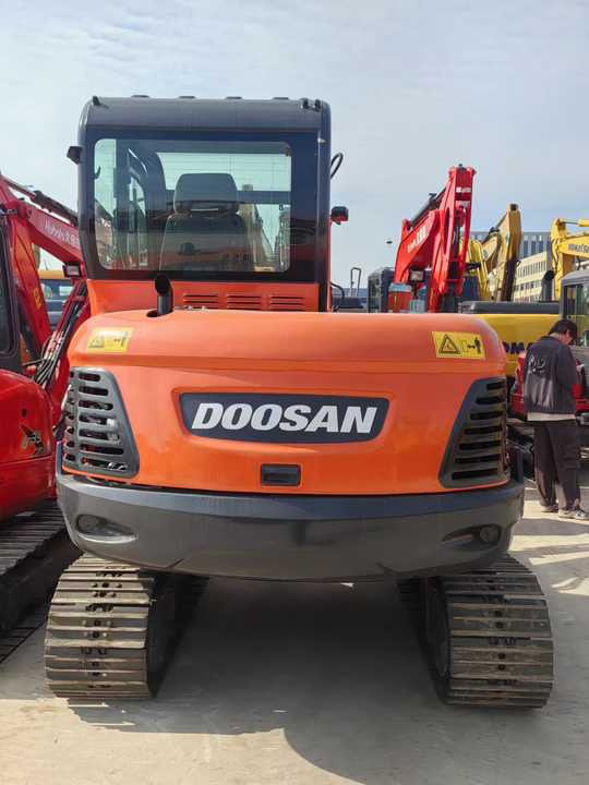 Used Digger DOOSAN DX60 Construction Machinery Construction Digger Used DOOSAN DX60 Cheap Excavator - מחפר סורק: תמונה 4 Used Digger DOOSAN DX60 Construction Machinery Construction Digger Used DOOSAN DX60 Cheap Excavator - מחפר סורק: תמונה 4