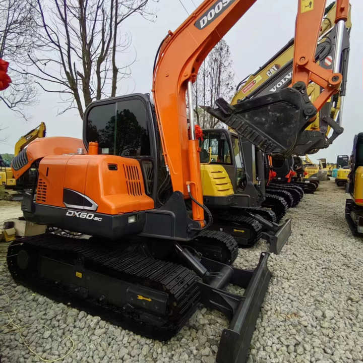 Used Digger DOOSAN DX60 Construction Machinery Construction Digger Used DOOSAN DX60 Cheap Excavator - מחפר סורק: תמונה 1 Used Digger DOOSAN DX60 Construction Machinery Construction Digger Used DOOSAN DX60 Cheap Excavator - מחפר סורק: תמונה 1
