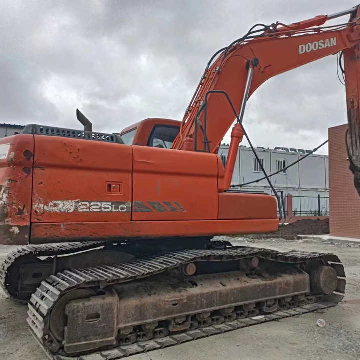 Used Digger Doosan DX225LC-9T Construction Machinery Construction Digger Used Doosan DX225LC-9T Cheap Excavator - מחפר סורק: תמונה 1 Used Digger Doosan DX225LC-9T Construction Machinery Construction Digger Used Doosan DX225LC-9T Cheap Excavator - מחפר סורק: תמונה 1