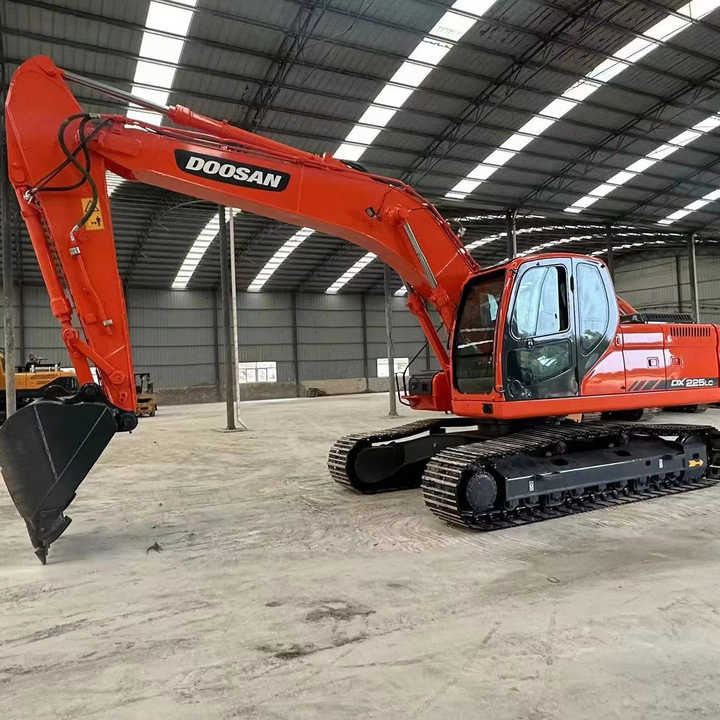 Used Digger Doosan DX225LC-9T Construction Machinery Construction Digger Used Doosan DX225LC-9T Cheap Excavator - מחפר סורק: תמונה 1 Used Digger Doosan DX225LC-9T Construction Machinery Construction Digger Used Doosan DX225LC-9T Cheap Excavator - מחפר סורק: תמונה 1
