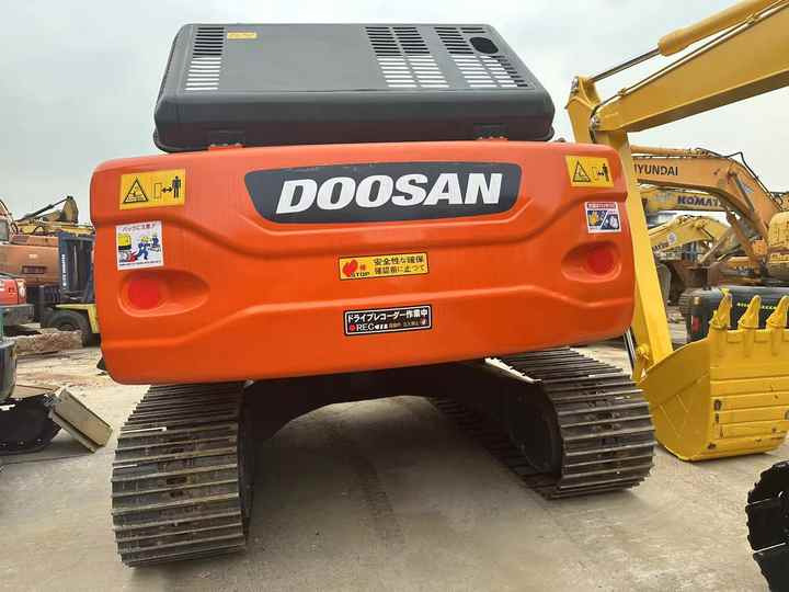 Used Excavator Doosan DX225LC-9 Excavators Mini Equipment Earth Moving Machinery Doosan Digger Excavator for Sale - מחפר סורק: תמונה 5 Used Excavator Doosan DX225LC-9 Excavators Mini Equipment Earth Moving Machinery Doosan Digger Excavator for Sale - מחפר סורק: תמונה 5