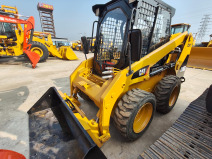 Used Front Loader Tractor CAT 246D Skid Steer Loader / Used Cat 226B 246C 246d Mini Skid Steer Loader in Stock - מעמיס היגוי החלקה: תמונה 4 Used Front Loader Tractor CAT 246D Skid Steer Loader / Used Cat 226B 246C 246d Mini Skid Steer Loader in Stock - מעמיס היגוי החלקה: תמונה 4