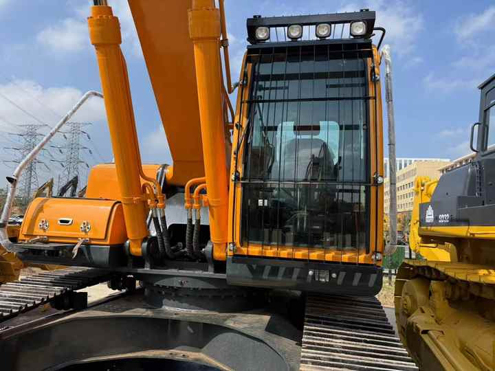 Used HYUNDAI305lc-9c Hydraulic Excavator with Excellent Performance hyundai Running Working Condition Low Price for Sale - מחפר: תמונה 4 Used HYUNDAI305lc-9c Hydraulic Excavator with Excellent Performance hyundai Running Working Condition Low Price for Sale - מחפר: תמונה 4