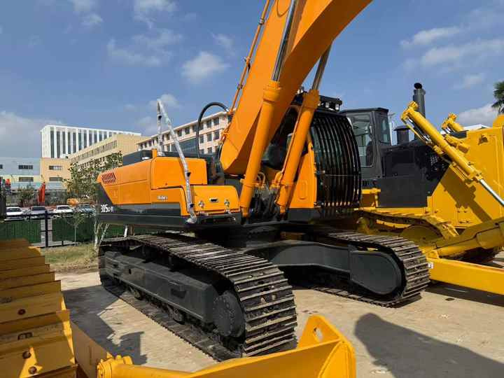 Used HYUNDAI305lc-9c Hydraulic Excavator with Excellent Performance hyundai Running Working Condition Low Price for Sale - מחפר: תמונה 3 Used HYUNDAI305lc-9c Hydraulic Excavator with Excellent Performance hyundai Running Working Condition Low Price for Sale - מחפר: תמונה 3