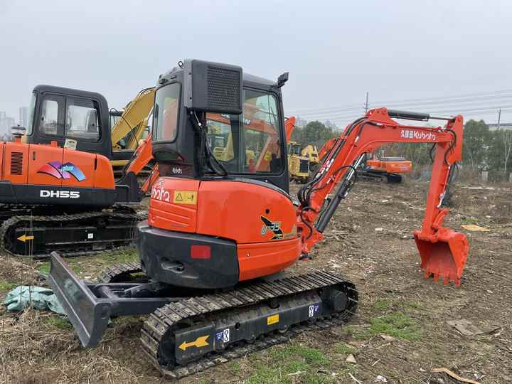 Used KUBOTA U35-5 Model Excavator Second Hand Machine Popular Brand JAPAN KUBOTA Hydraulic Machinery - מיני מחפר: תמונה 2 Used KUBOTA U35-5 Model Excavator Second Hand Machine Popular Brand JAPAN KUBOTA Hydraulic Machinery - מיני מחפר: תמונה 2