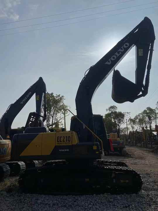 Used Korea Brand volvo Ec210 Excavator for Sale - מחפר סורק: תמונה 2 Used Korea Brand volvo Ec210 Excavator for Sale - מחפר סורק: תמונה 2
