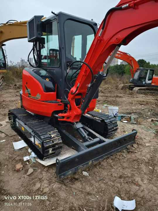 Used Kubota U35 New Model Mini Excavator Second Hand Machine Popular Brand Japan Kubota Hydraulic Machinery - מיני מחפר: תמונה 4 Used Kubota U35 New Model Mini Excavator Second Hand Machine Popular Brand Japan Kubota Hydraulic Machinery - מיני מחפר: תמונה 4