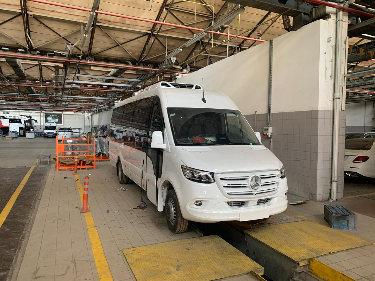 MERCEDES-BENZ SPRINTER 519 - מיניבוס, כלי רכב מסחרי לנוסעים: תמונה 1 MERCEDES-BENZ SPRINTER 519 - מיניבוס, כלי רכב מסחרי לנוסעים: תמונה 1