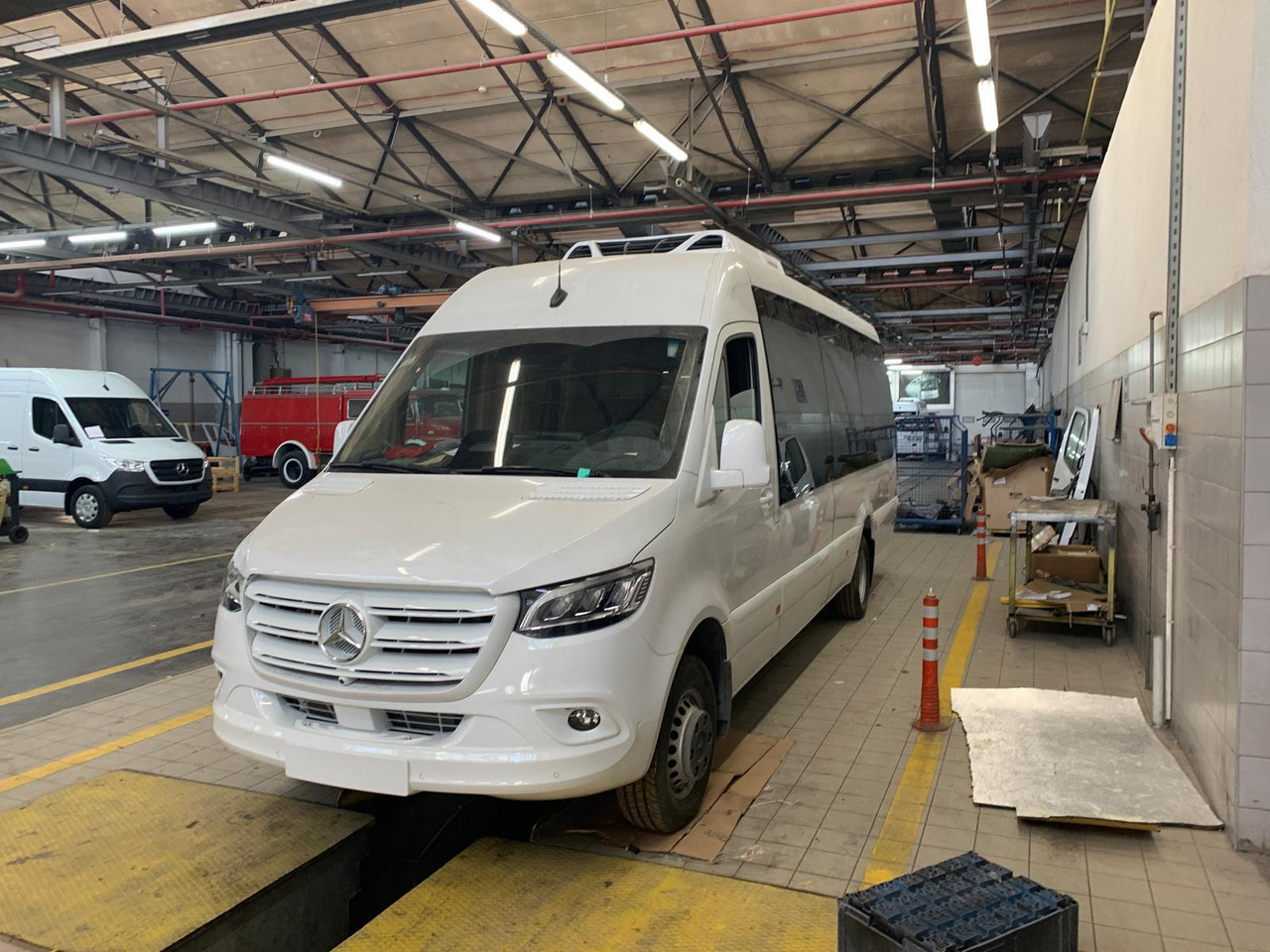 MERCEDES-BENZ SPRINTER 519 - מיניבוס, כלי רכב מסחרי לנוסעים: תמונה 3 MERCEDES-BENZ SPRINTER 519 - מיניבוס, כלי רכב מסחרי לנוסעים: תמונה 3