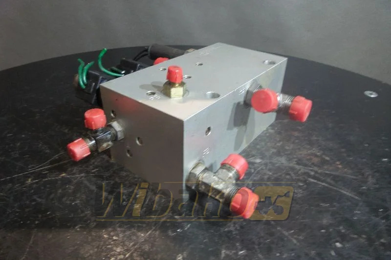 Case 198998A4 E-3 C-2 - שסתום הידרולי עבור מכונת בנייה: תמונה 1 Case 198998A4 E-3 C-2 - שסתום הידרולי עבור מכונת בנייה: תמונה 1