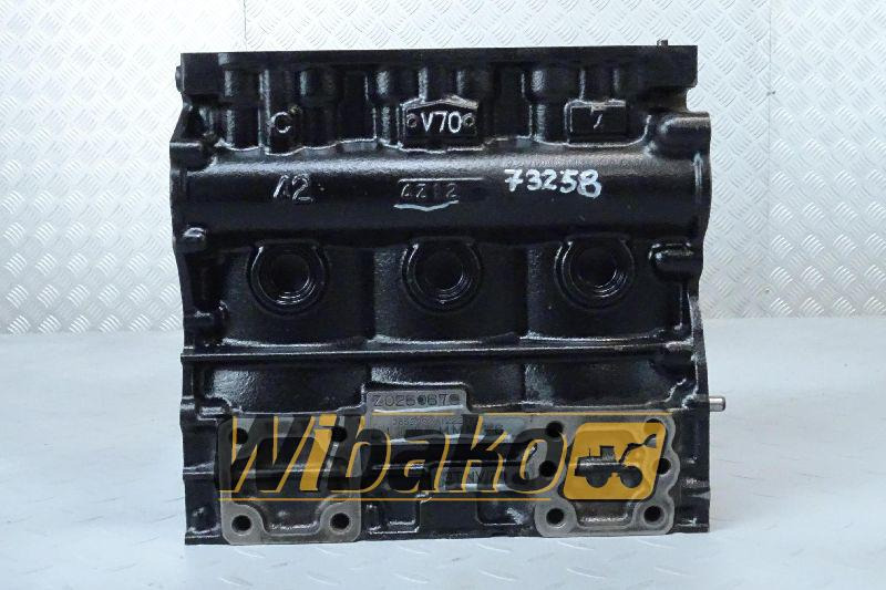 Crankcase for engine Yanmar 3TNV70 4Z12 - בית ארכובה עבור מכונת בנייה: תמונה 1 Crankcase for engine Yanmar 3TNV70 4Z12 - בית ארכובה עבור מכונת בנייה: תמונה 1