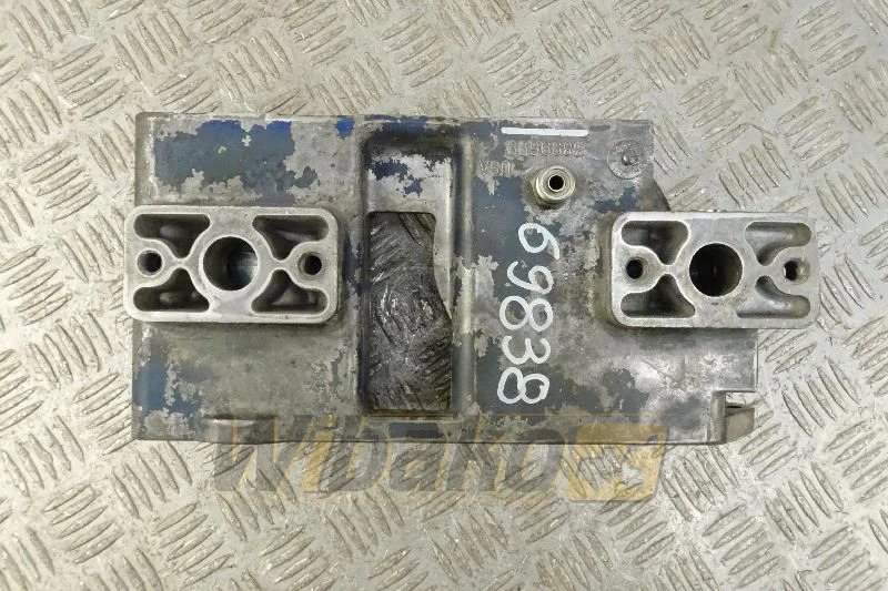 Cummins 3895147 - מסנן שמן עבור מכונת בנייה: תמונה 1 Cummins 3895147 - מסנן שמן עבור מכונת בנייה: תמונה 1