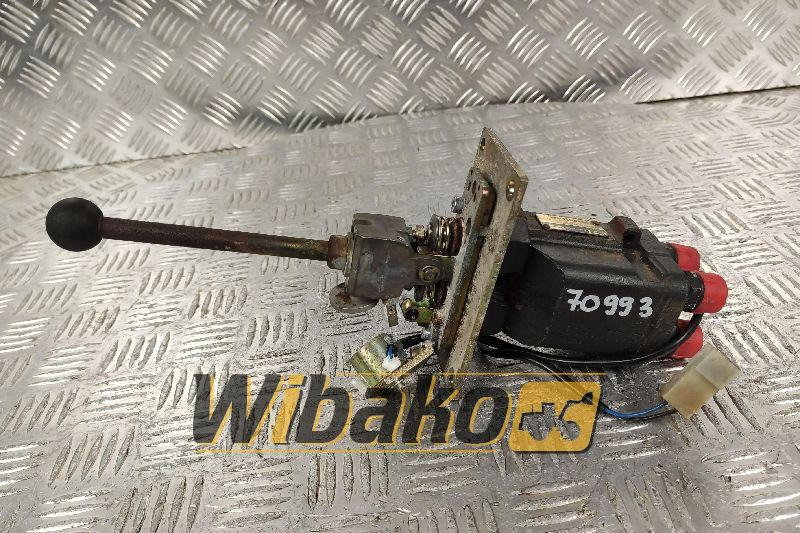 Joystick Voac PCL402-2456C 0122669171 - תא ופנים הרכב עבור מכונת בנייה: תמונה 2 Joystick Voac PCL402-2456C 0122669171 - תא ופנים הרכב עבור מכונת בנייה: תמונה 2