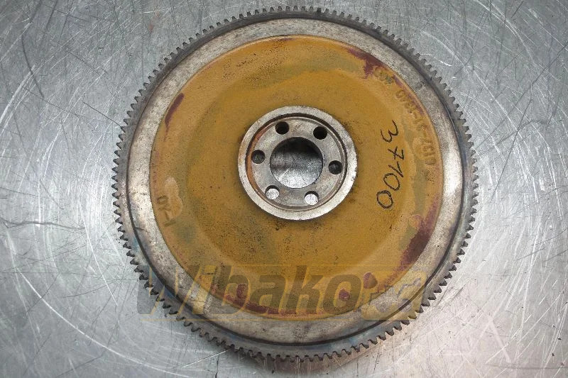 Komatsu S6D105-1 8137-31-1340 - גלגל תנופה עבור מכונת בנייה: תמונה 1 Komatsu S6D105-1 8137-31-1340 - גלגל תנופה עבור מכונת בנייה: תמונה 1