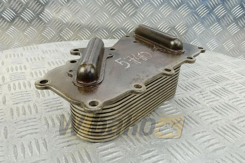 Perkins 2486A002 - מקרר שמן עבור מכונת בנייה: תמונה 1 Perkins 2486A002 - מקרר שמן עבור מכונת בנייה: תמונה 1