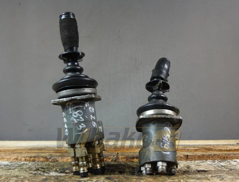 Rexroth 4TH6U52.13/5M - שסתום הידרולי עבור מכונת בנייה: תמונה 1 Rexroth 4TH6U52.13/5M - שסתום הידרולי עבור מכונת בנייה: תמונה 1