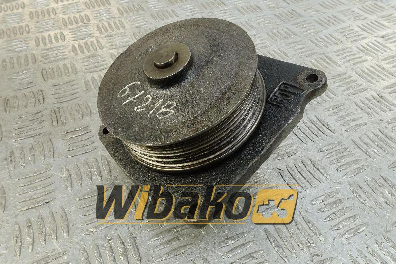 Water pump for engine JCB 448TCAE - משאבת נוזל קירור עבור מכונת בנייה: תמונה 1 Water pump for engine JCB 448TCAE - משאבת נוזל קירור עבור מכונת בנייה: תמונה 1