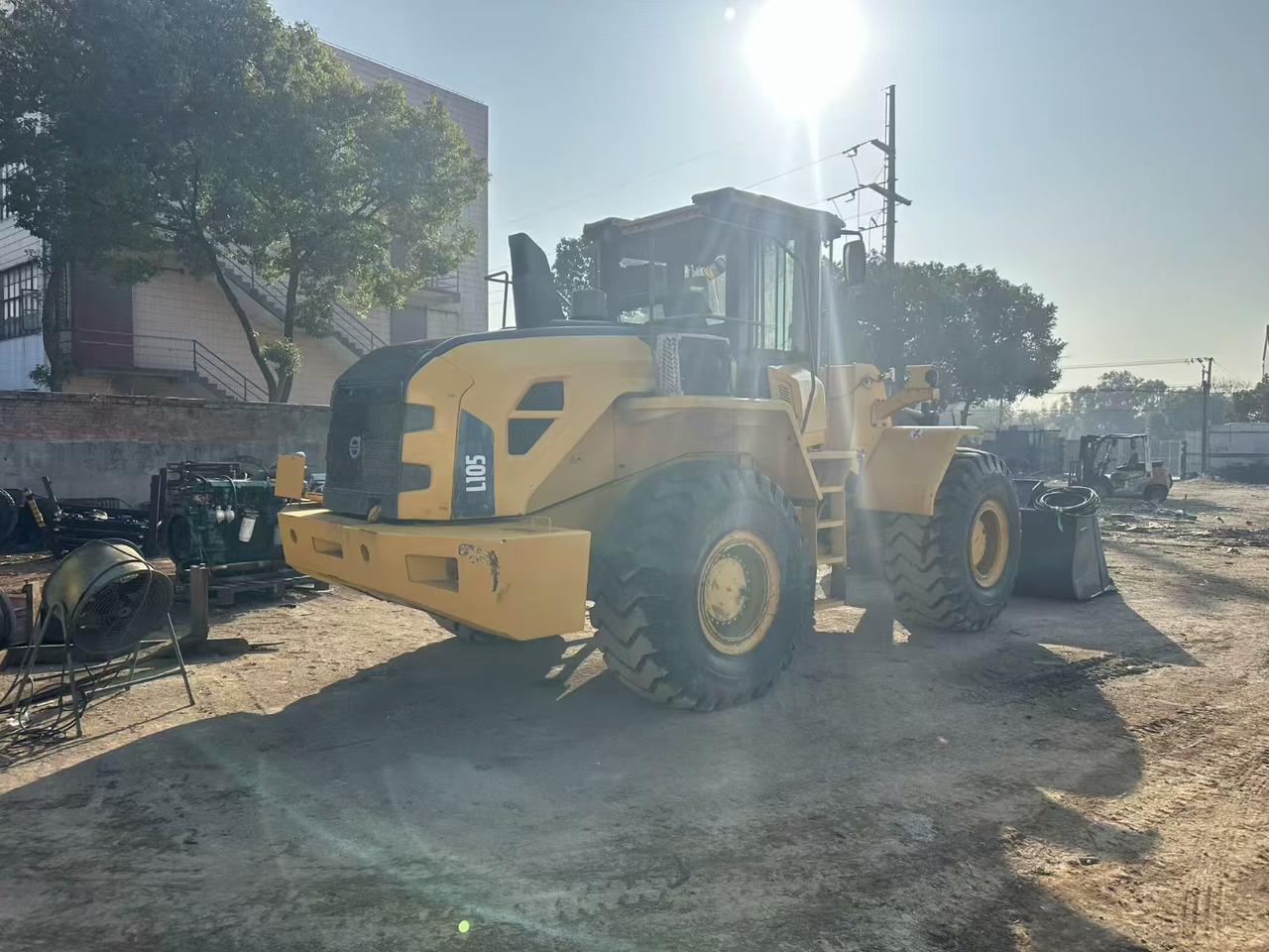 105L - מעמיס גלגלים: תמונה 3 105L - מעמיס גלגלים: תמונה 3
