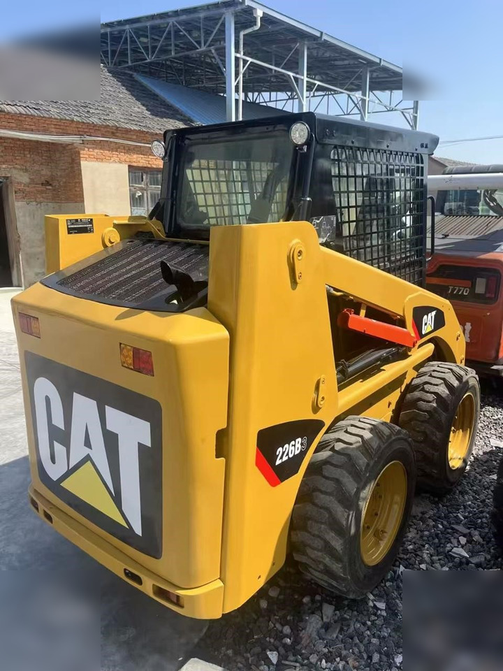 CATERPILLAR 226B3 - מעמיס היגוי החלקה: תמונה 4 CATERPILLAR 226B3 - מעמיס היגוי החלקה: תמונה 4