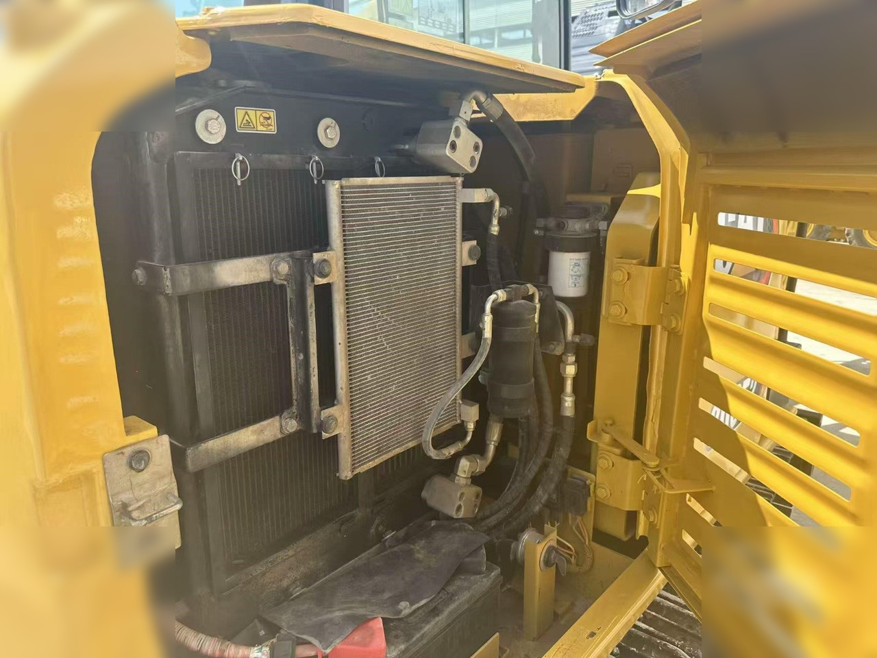 מחפר סורק CATERPILLAR 306E2: תמונה 9