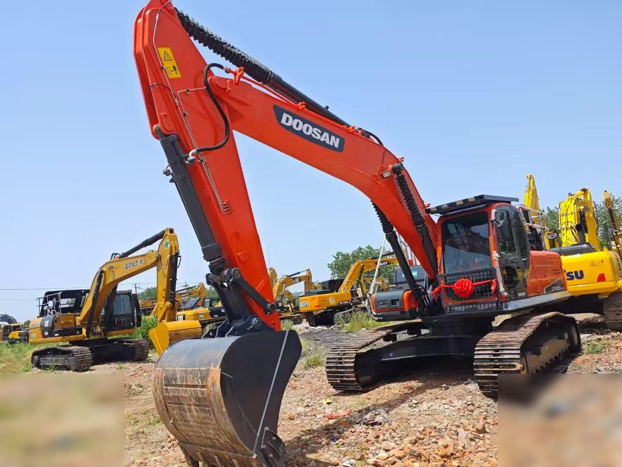 DOOSAN DX300 LC - מחפר סורק: תמונה 1 DOOSAN DX300 LC - מחפר סורק: תמונה 1