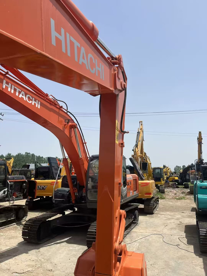 HITACHI ZX130 - מחפר סורק: תמונה 1 HITACHI ZX130 - מחפר סורק: תמונה 1