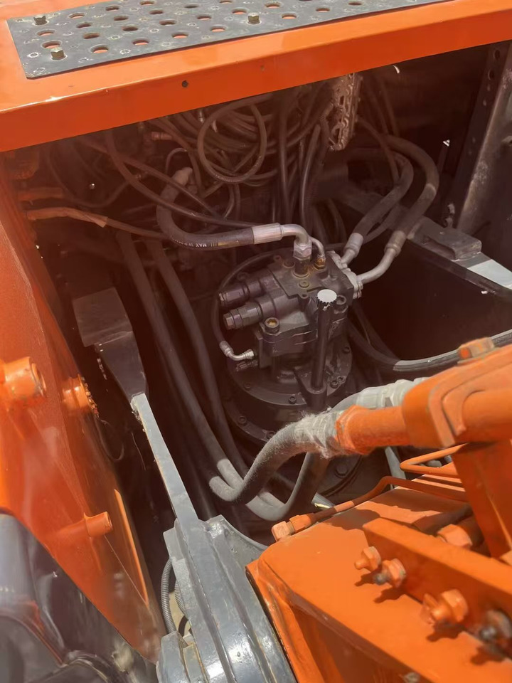 מחפר סורק HITACHI ZX200: תמונה 9