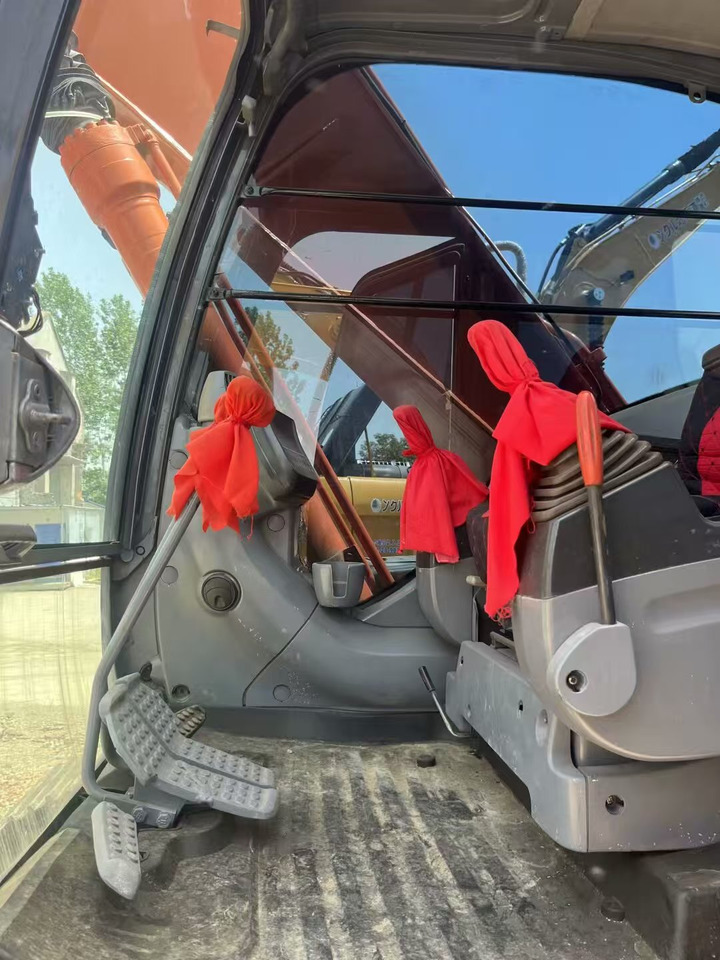 HITACHI ZX200 - מחפר סורק: תמונה 2 HITACHI ZX200 - מחפר סורק: תמונה 2