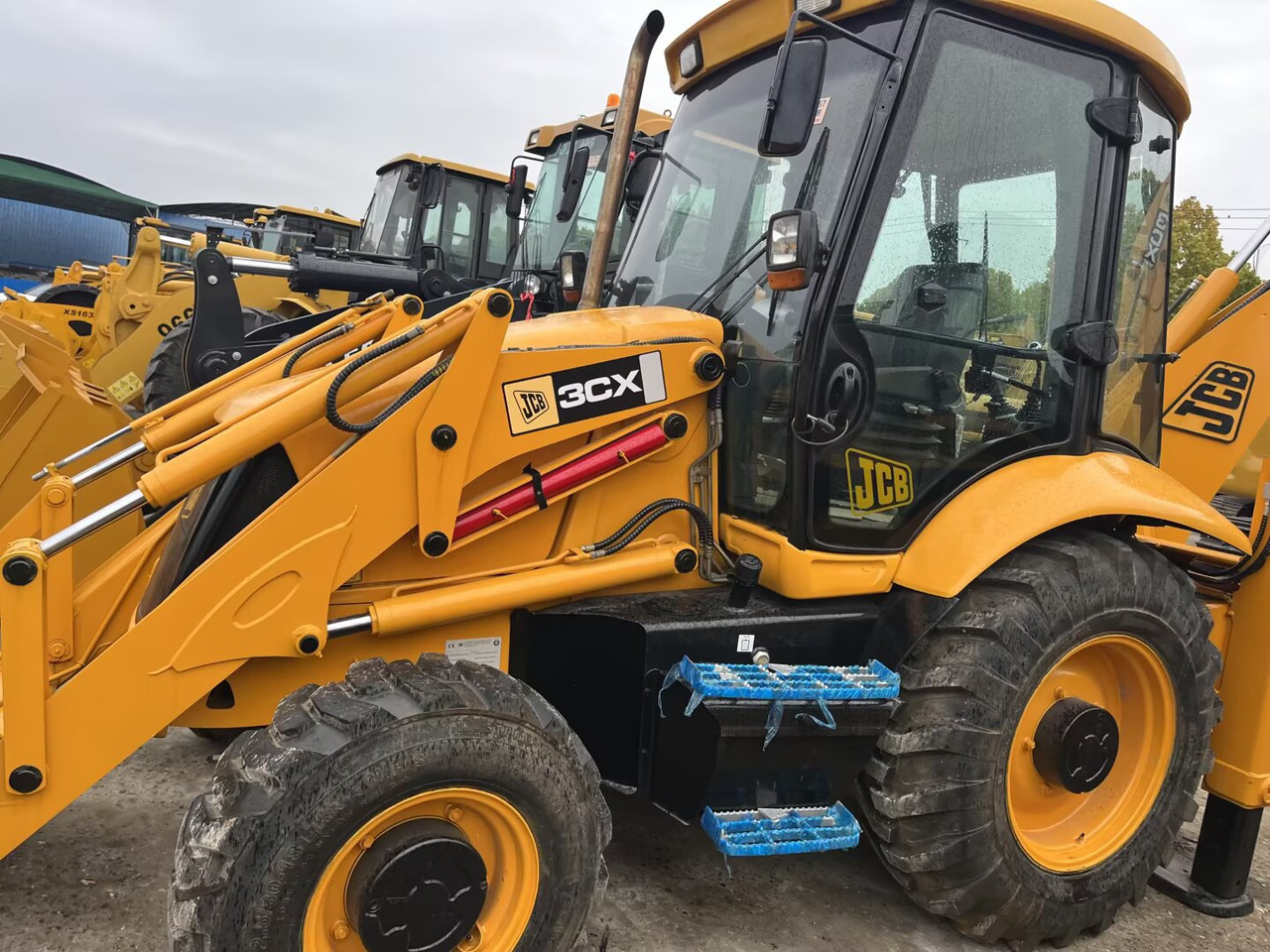 JCB - מחפרון: תמונה 1 JCB - מחפרון: תמונה 1