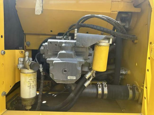 KOMATSU 200-8 - מחפר גלגלים: תמונה 3 KOMATSU 200-8 - מחפר גלגלים: תמונה 3