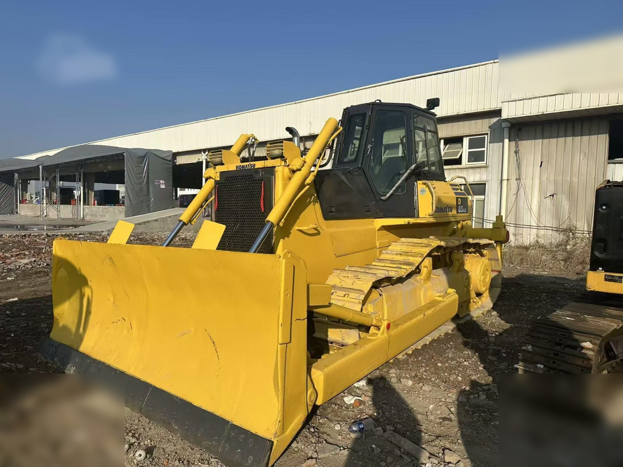דחפור KOMATSU D85EX-18: תמונה 7