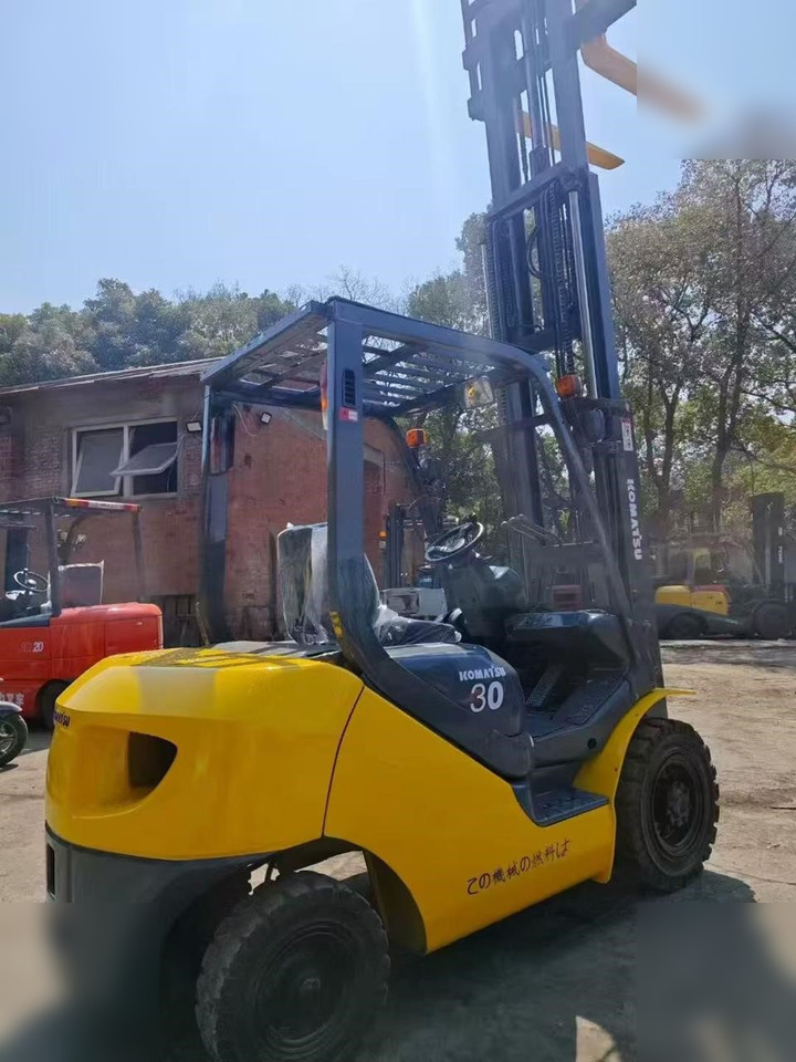 KOMATSU FD30-7 - מלגזת LPG: תמונה 4 KOMATSU FD30-7 - מלגזת LPG: תמונה 4