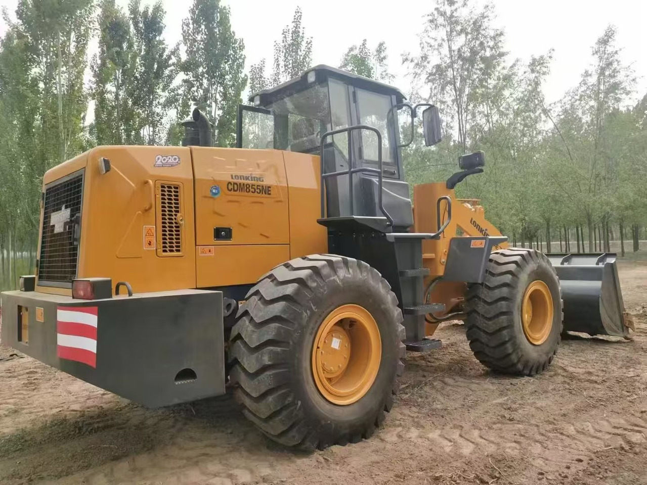 LONKING 885 - מעמיס גלגלים: תמונה 1 LONKING 885 - מעמיס גלגלים: תמונה 1