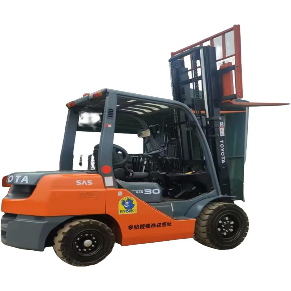Toyata 3-ton - מעלית תורן אנכית: תמונה 1 Toyata 3-ton - מעלית תורן אנכית: תמונה 1
