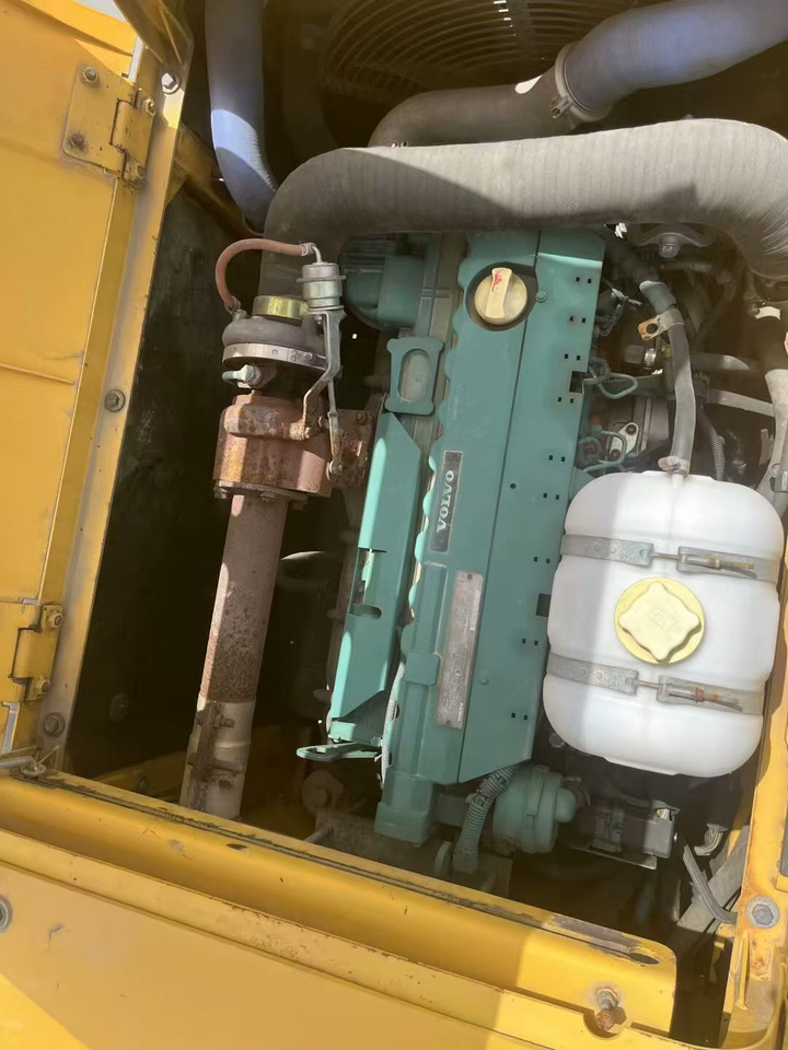 Volvo EC210 - מחפר סורק: תמונה 3 Volvo EC210 - מחפר סורק: תמונה 3