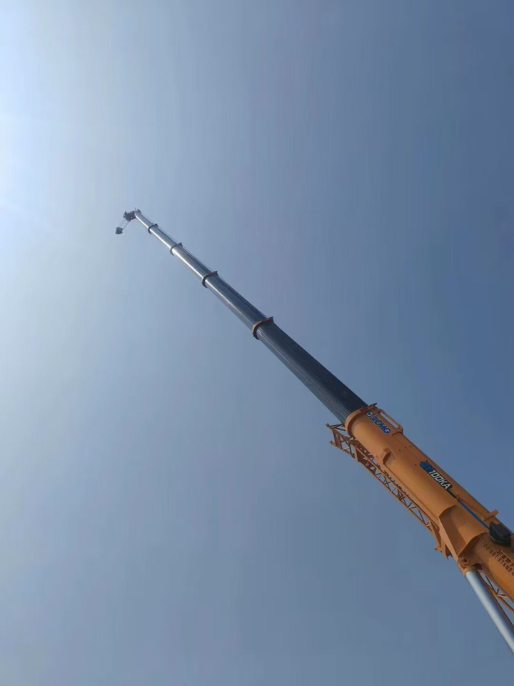 XCMG 70-TON - עגורן נייד: תמונה 3 XCMG 70-TON - עגורן נייד: תמונה 3