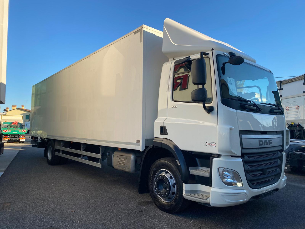DAF 310 FA - משאית תיבה: תמונה 2 DAF 310 FA - משאית תיבה: תמונה 2
