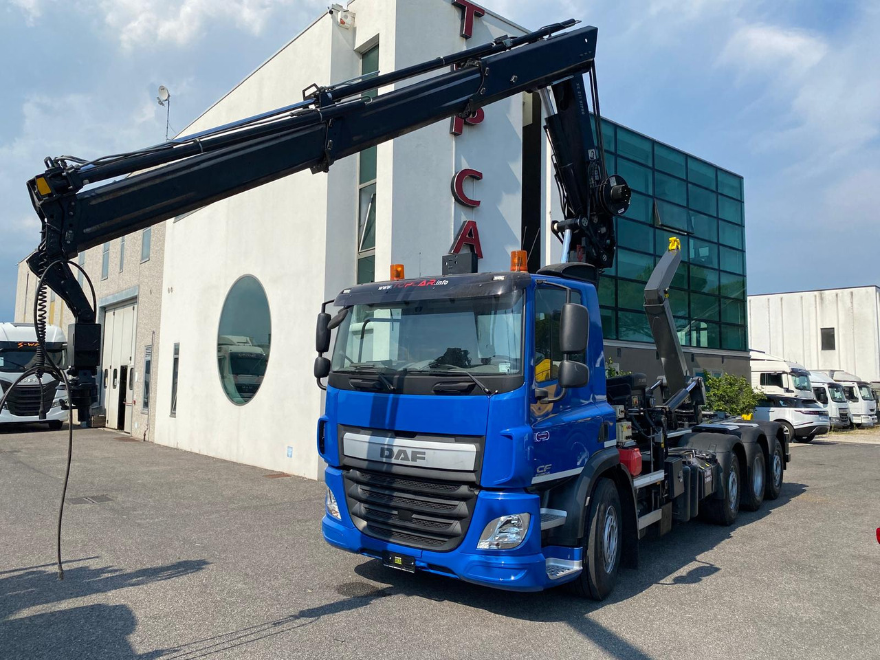 DAF CF 400 - מוביל מכולות/ משאית החלפת גוף: תמונה 2 DAF CF 400 - מוביל מכולות/ משאית החלפת גוף: תמונה 2