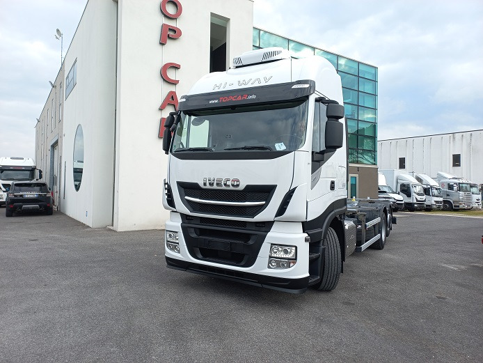 IVECO AS260S48 - משאית עם שלדת תא: תמונה 4 IVECO AS260S48 - משאית עם שלדת תא: תמונה 4