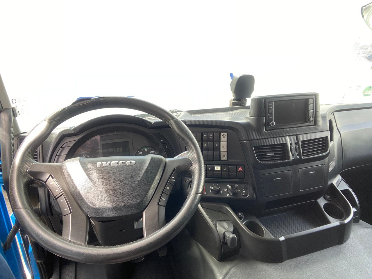 IVECO AT190S36 - משאית עם שלדת תא: תמונה 5 IVECO AT190S36 - משאית עם שלדת תא: תמונה 5
