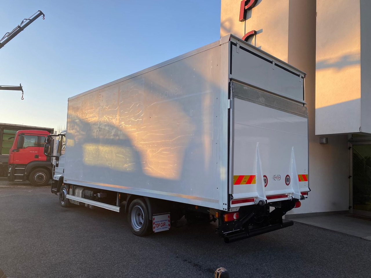 IVECO EUROCARGO 75E19 - משאית תיבה: תמונה 4 IVECO EUROCARGO 75E19 - משאית תיבה: תמונה 4