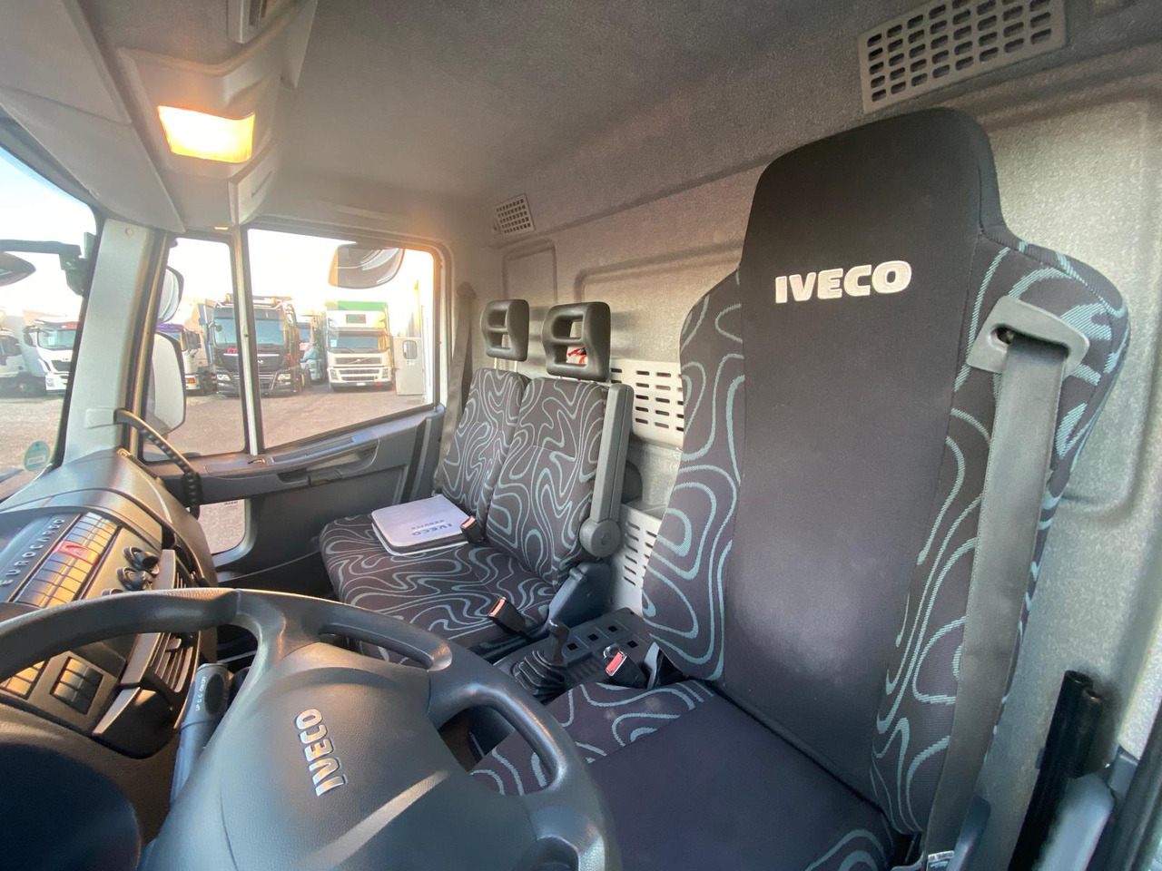 IVECO EUROCARGO 75E19 - משאית תיבה: תמונה 5 IVECO EUROCARGO 75E19 - משאית תיבה: תמונה 5