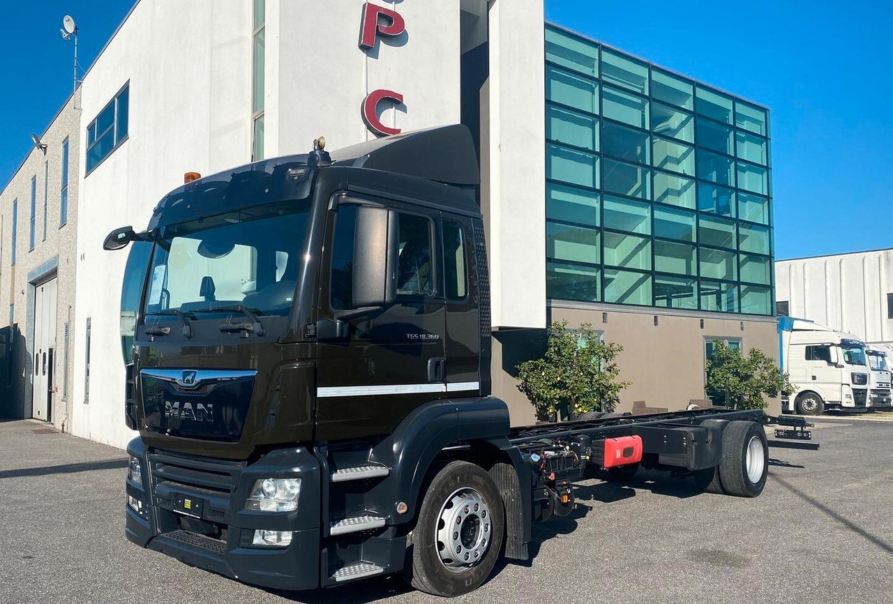 MAN TGS 16.360 MOTRICE 2 ASSI TELAIO 2019 - משאית עם שלדת תא: תמונה 1 MAN TGS 16.360 MOTRICE 2 ASSI TELAIO 2019 - משאית עם שלדת תא: תמונה 1