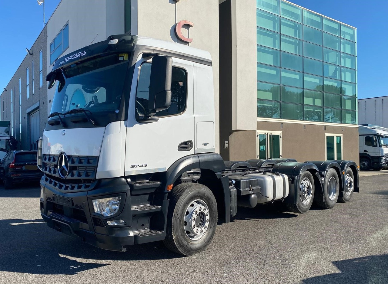 MERCEDES-BENZ AROCS 32.43 - משאית עם שלדת תא: תמונה 1 MERCEDES-BENZ AROCS 32.43 - משאית עם שלדת תא: תמונה 1