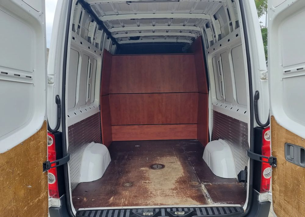 כלי רכב מסחרי עם לוח Volkswagen Crafter: תמונה 19