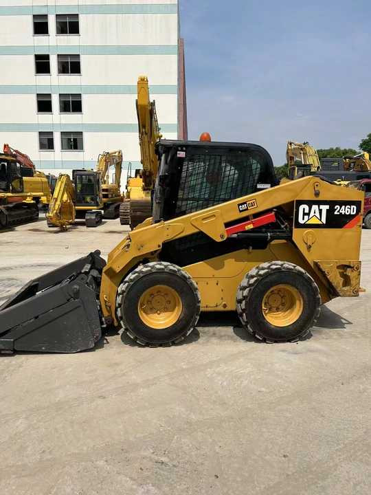 90% New Front Loader Tractor CAT 246D Skid Steer Loader / Used Cat 226B 246C 246d Mini Skid Steer Loader in Stock - מעמיס היגוי החלקה: תמונה 2 90% New Front Loader Tractor CAT 246D Skid Steer Loader / Used Cat 226B 246C 246d Mini Skid Steer Loader in Stock - מעמיס היגוי החלקה: תמונה 2