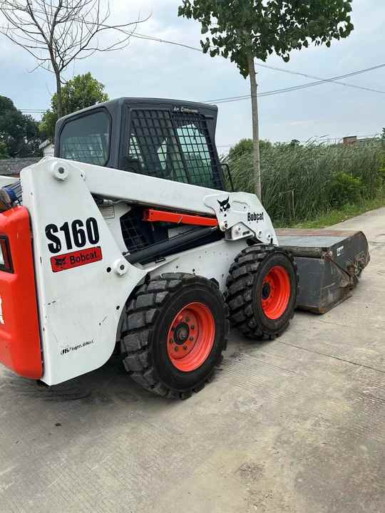 BOBCAT Brand Skid Loader S185 Used Machine Hot Sale - מעמיס גלגלים: תמונה 4 BOBCAT Brand Skid Loader S185 Used Machine Hot Sale - מעמיס גלגלים: תמונה 4